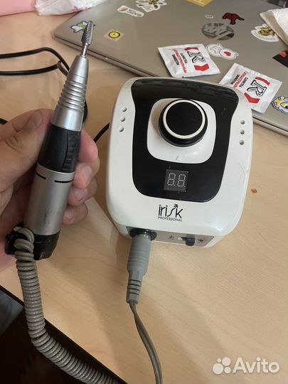 Аппарат для маникюра, пылесос и лампа irisk