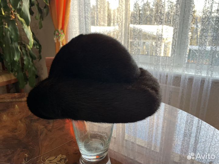 Продам норковую женскую шапку