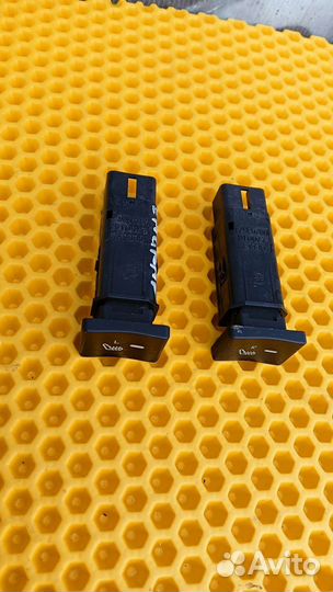 Кнопка подогрева сидений Geely emgrand EC7