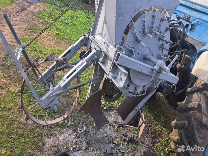 Картофельная сажалка однорядная