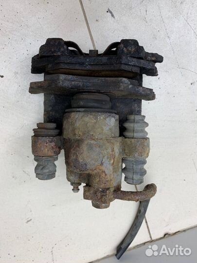 Суппорт задний левый Dodge Intrepid седан EER 2