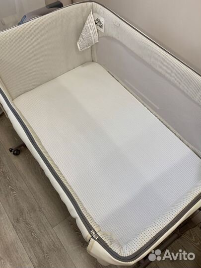 Кроватка Chicco Next2Me Magic white snow