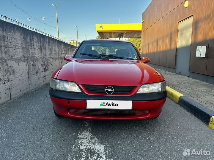 Opel Vectra 2.0 МТ, 1996, 300 000 км