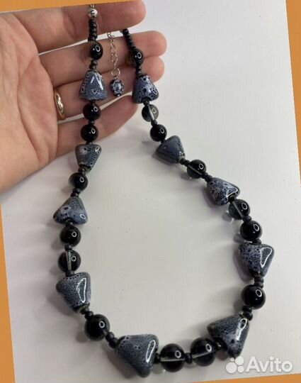 Крупные серые бусы керамика 46 см