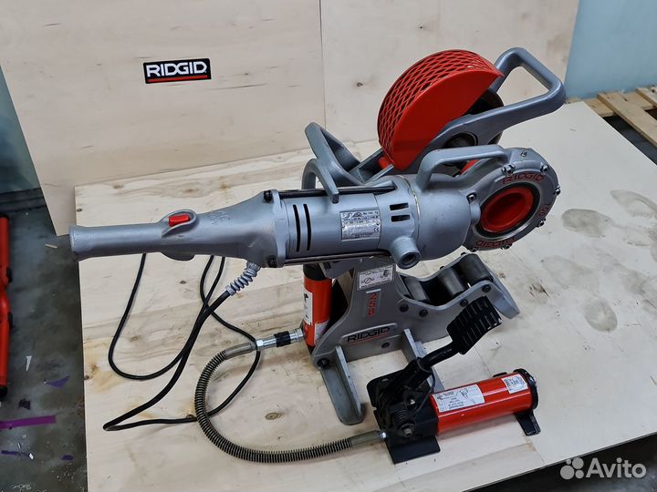 Ridgid Труборез модели 258 с приводом мод 700