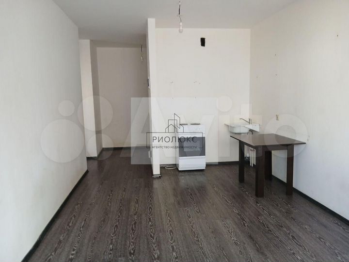 2-к. квартира, 64 м², 8/10 эт.