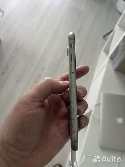 iPhone 6S, 64 ГБ