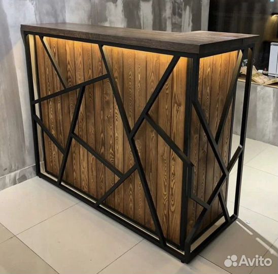 Ресепшн в стиле лофт с подсветкой