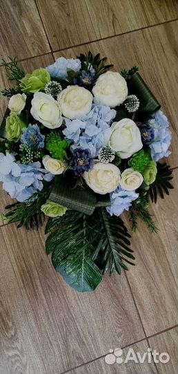 Цветочная композиция из роз