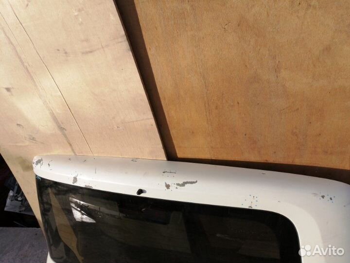 Дверь багажника Nissan Cube Z11