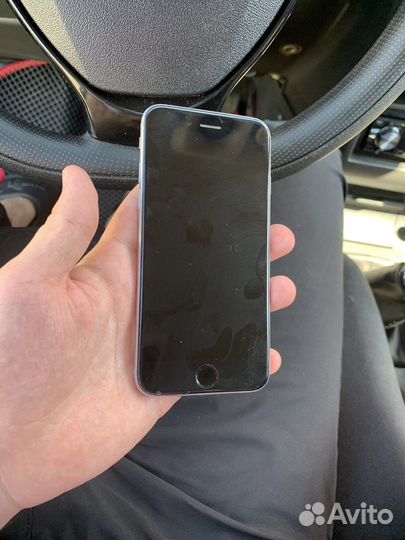 Телефон iPhone 6