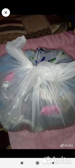 Отдам бесплатно пакет вещей. На ребёнка