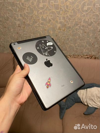 iPad 8 Wi-Fi + Cellular 32gb SpaceGray с клавой