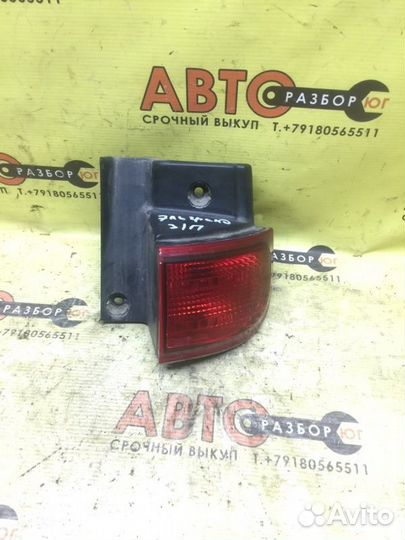 Стоп-сигнал задний правый Nissan Elgrand E51 VQ35