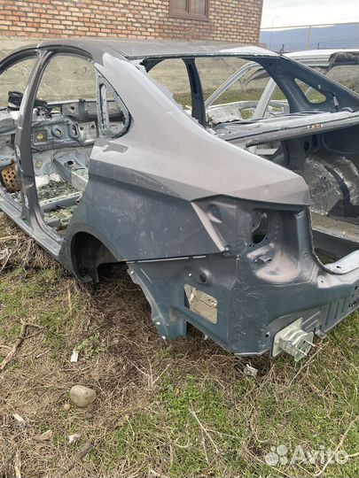 Сиденья на весту