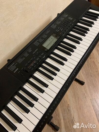 Синтезатор Casio