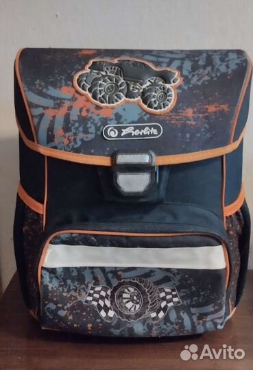 Школьный рюкзак
