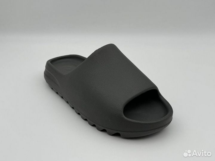 Тапки adidas yeezy slide