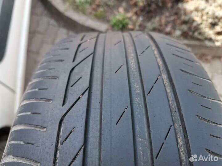 Bridgestone 613V 215/55 R16