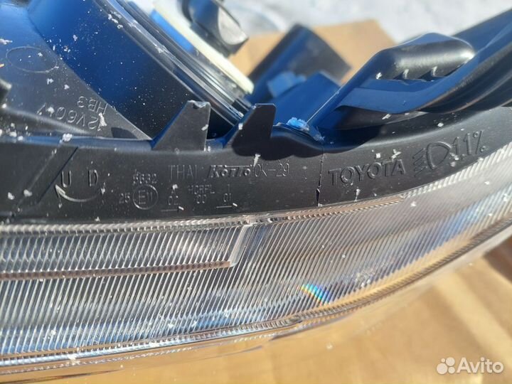 811500K480 Фара левая оригинал Fortuner 11-17