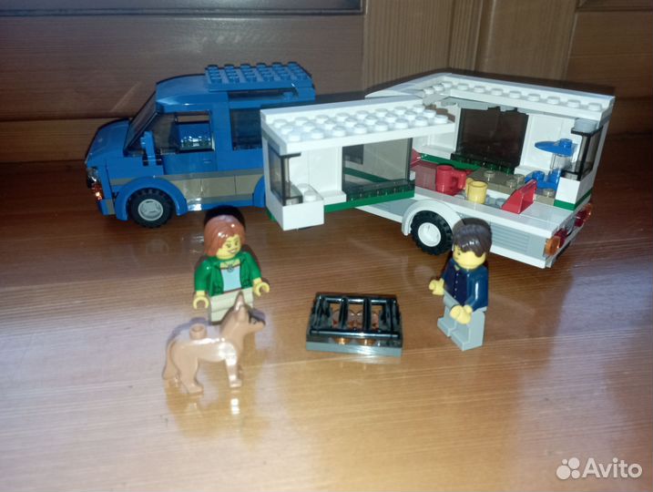 Lego City фургон с домом на колëсах собранный