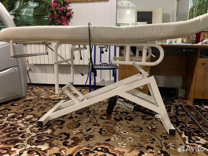 Продается массажный стол