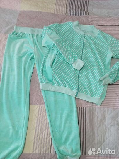 Спортивный костюм женский новый