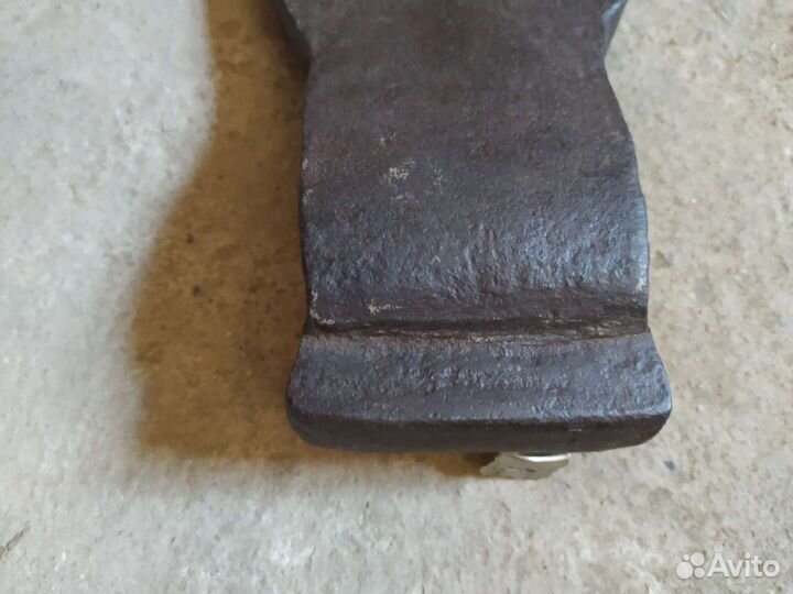 Топор кованый