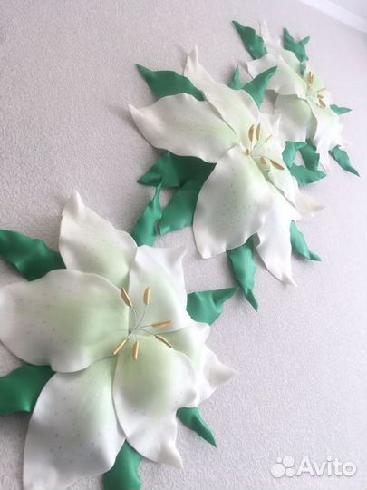 Прикроватные ночники, торшеры, ростовые цветы