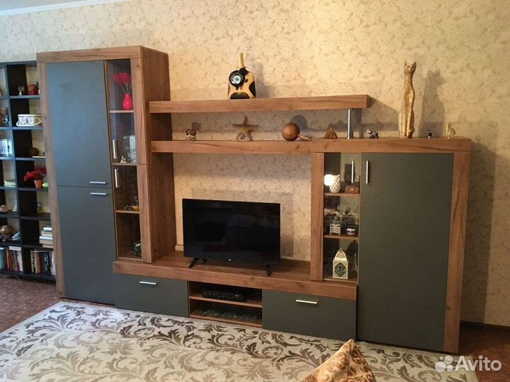 Монтана стенка