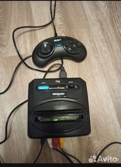 Игровая приставка sega