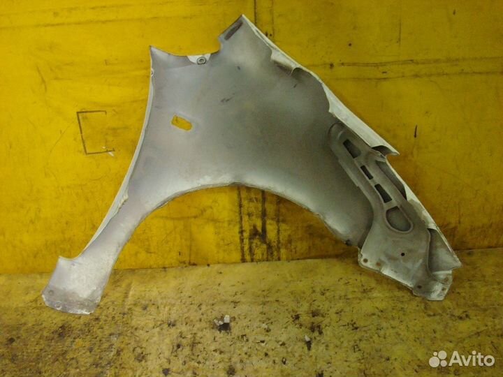 Крыло переднее Toyota Prius NHW20 (Левое)
