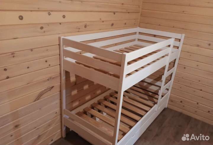Двухъярусная кровать