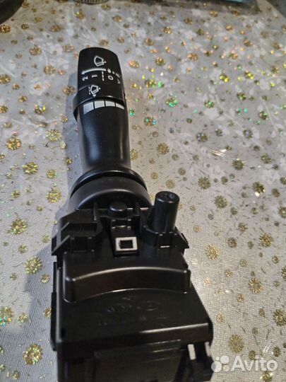 Рычаг переключения дворников