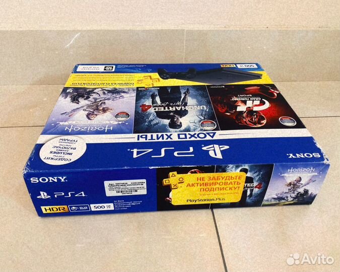 PlayStation 4 slim 2208A