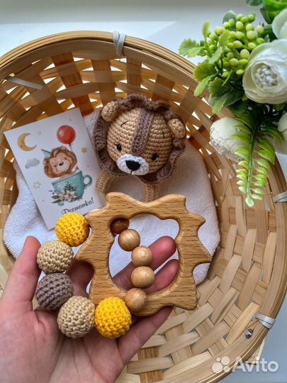 Вязаные игрушки и погремушки, грызунки