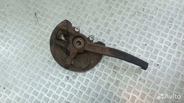 Цапфа/кулак поворотный передний левый Mercedes-Ben