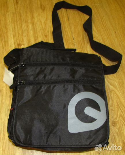 Сумка на пояс и плечо (новая)