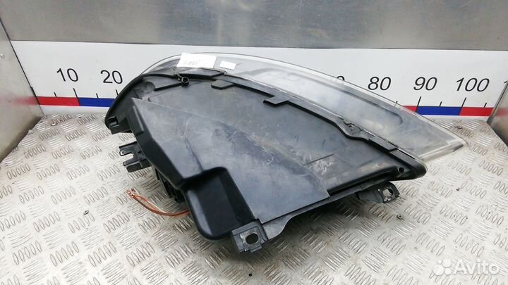 Фара Audi Q7 (2005-2015)