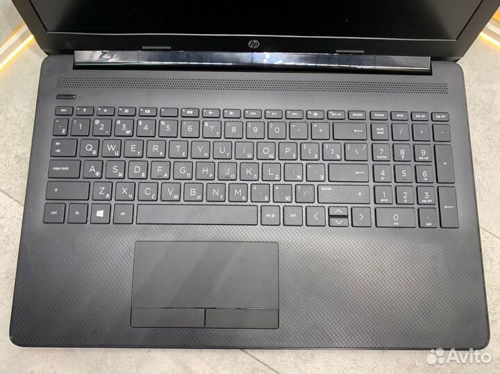 HP i3-10/8/SSD256/UHD