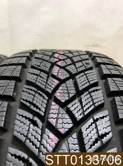 Goodyear UltraGrip Performance+ 205/50 R17 93H