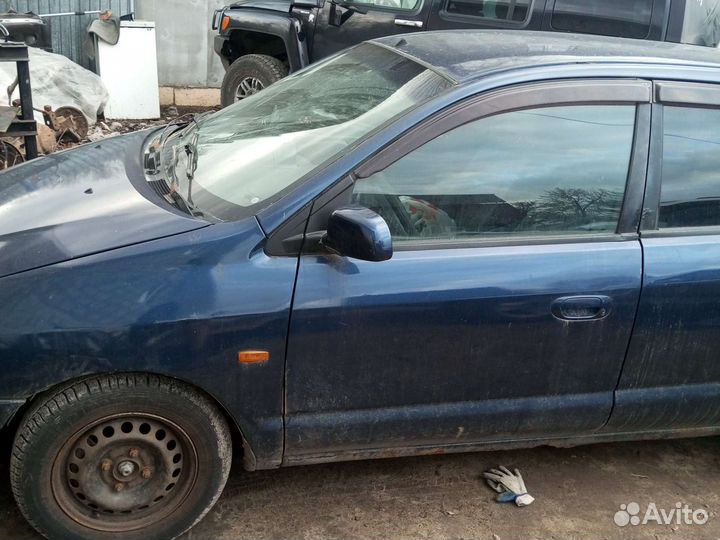 Митсубиси Спейс стар