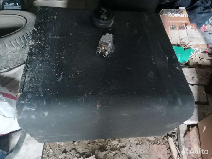 Бак топливный с топливо заборником