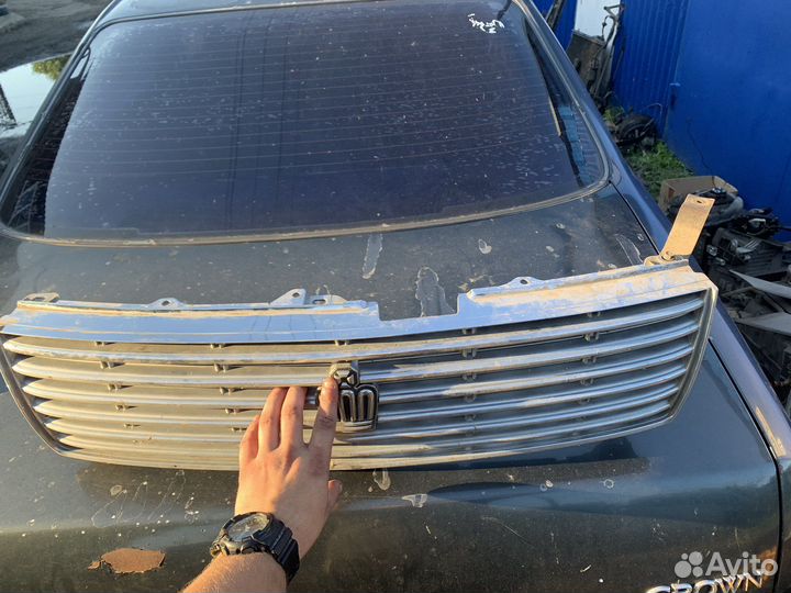 Решетка радиатора crown s140
