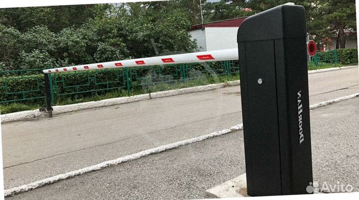 Автоматический шлагбаум