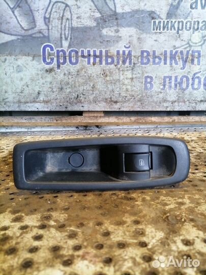 Кнопка стеклоподьемника Renault Koleos
