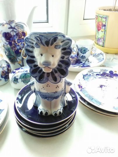 Фарфор лев