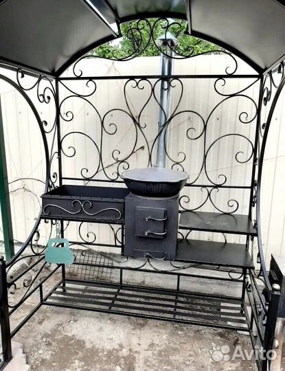 Мангал гриль с крышей