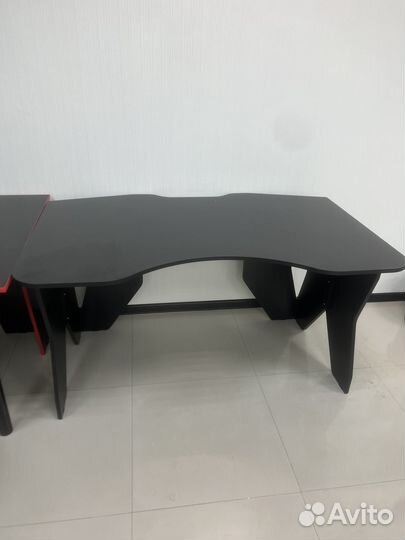 Компьютерный стол игровой