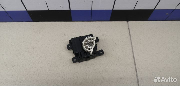 Моторчик заслонки отопителя LX 570 2007